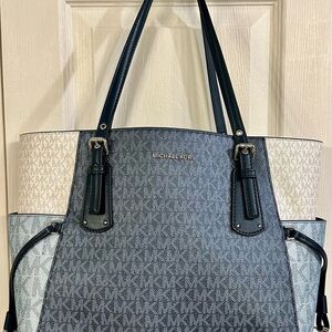 Michael Kors Navy and Cream Signature Tote